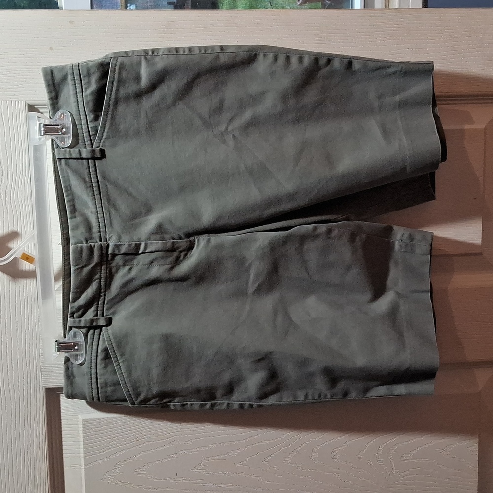 Talbots woman size 6P army green perfect shorts